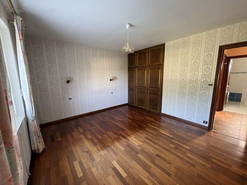 Maison à rénover avec vie de plain-pied 4 Chambres sur sous-sol dans le bourg de SAINT-VIGOR-D'YMONVILLE (76430) - photo 20