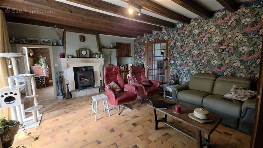 Maison à CHAILLAC