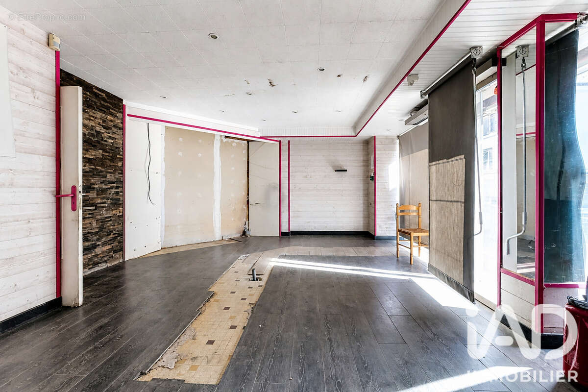 Appartement 241 m² à Rohan  - photo 2
