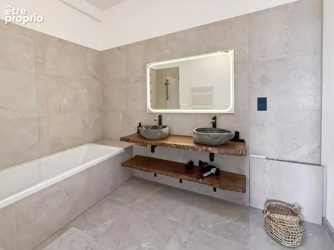 Appartement À Vendre Hyper Centre de Reims - photo 8