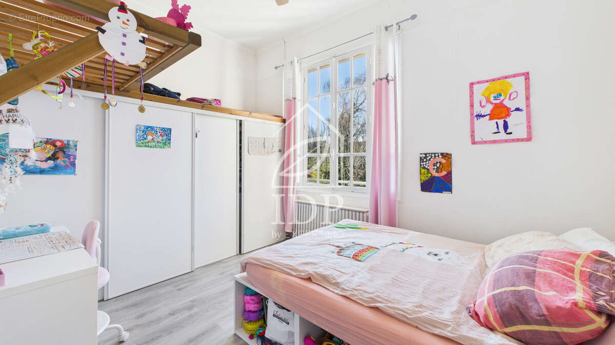 Maison à SOISY-SUR-SEINE