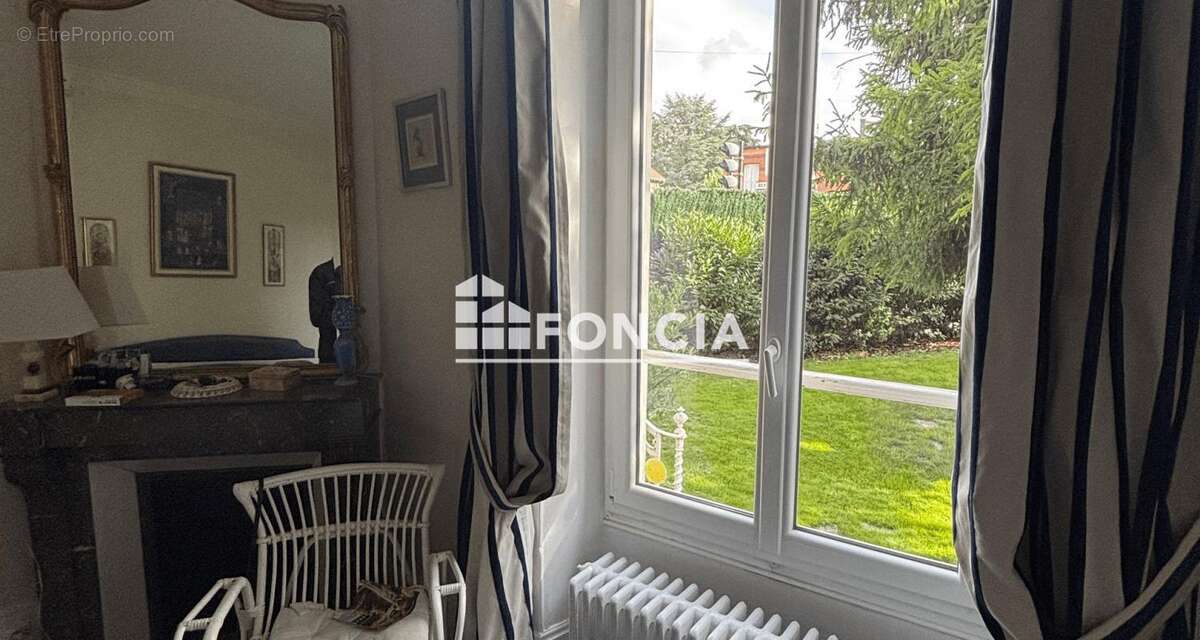 Maison à MONTEREAU-FAULT-YONNE