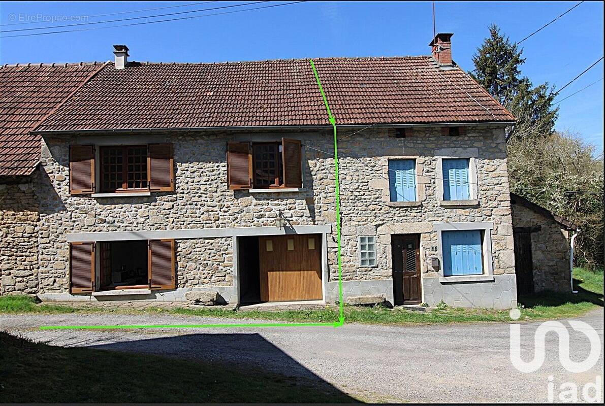 Photo 1 - Maison à SAINT-HILAIRE-LE-CHATEAU