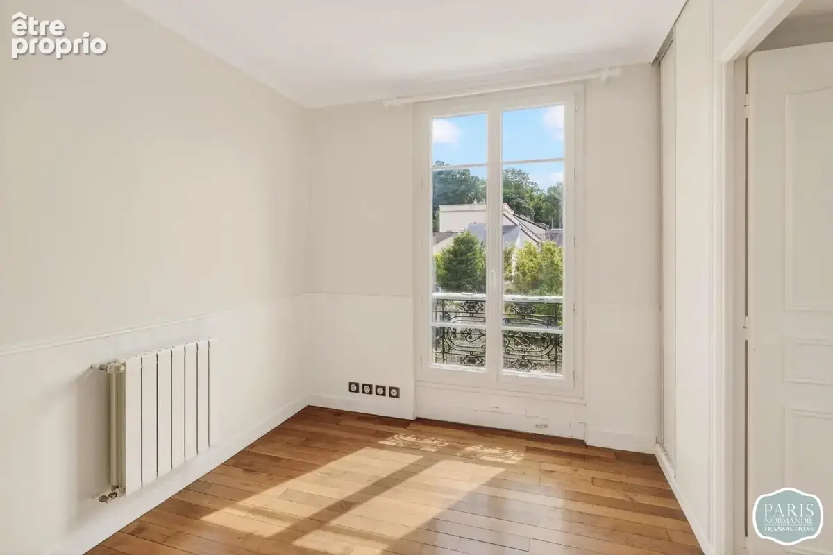 Louveciennes - Duplex de 88m2 au sol et 63,43m2 Carrez - photo 6