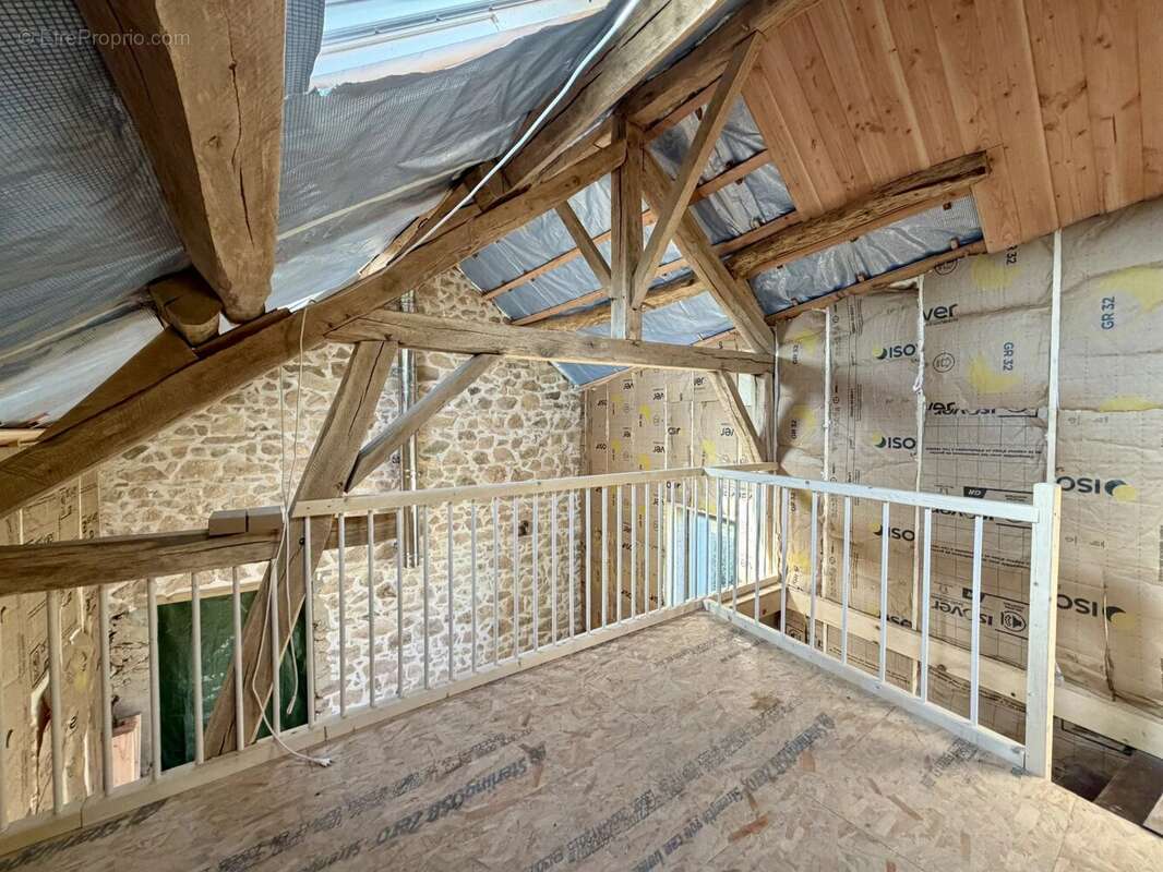 Maison à MONTSAUCHE-LES-SETTONS