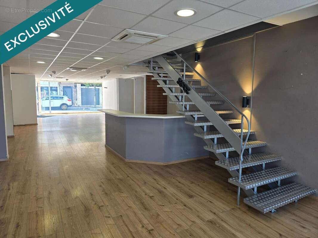 Appartement 385 m² à Decazeville  - photo 3