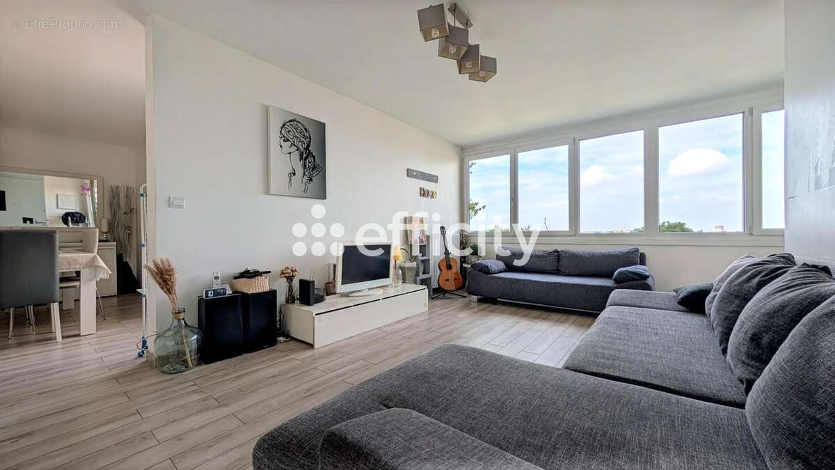 Appartement à TORCY