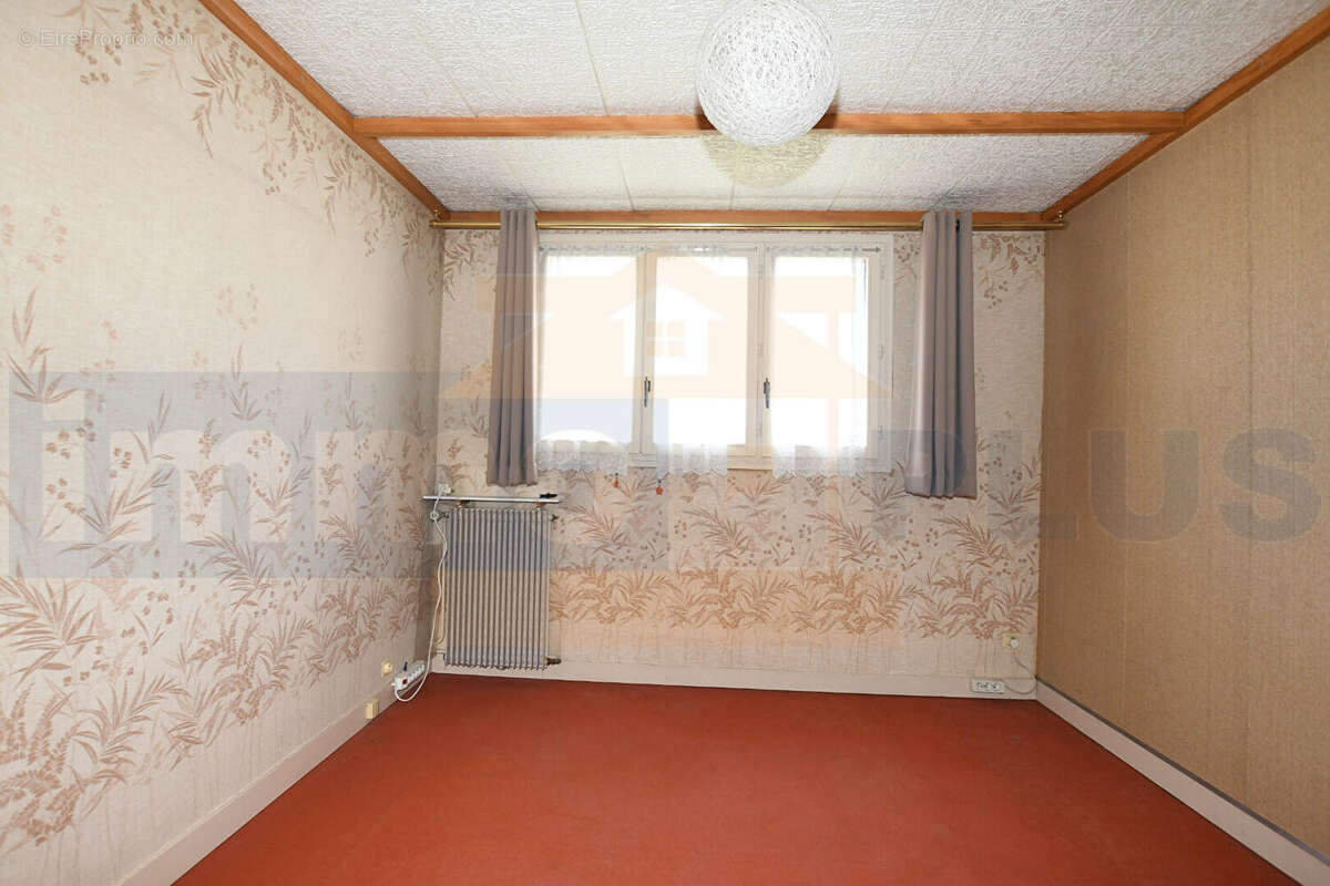 Maison à FONTENAY-LE-FLEURY