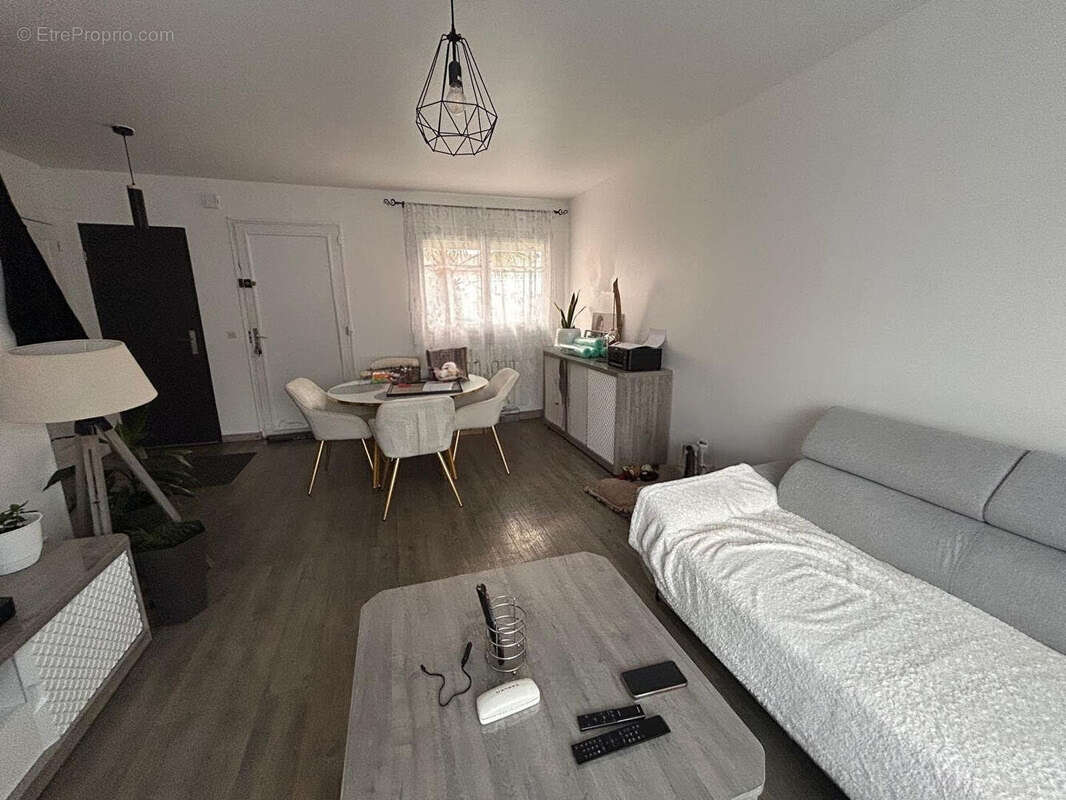 Maison à VAL-DE-REUIL