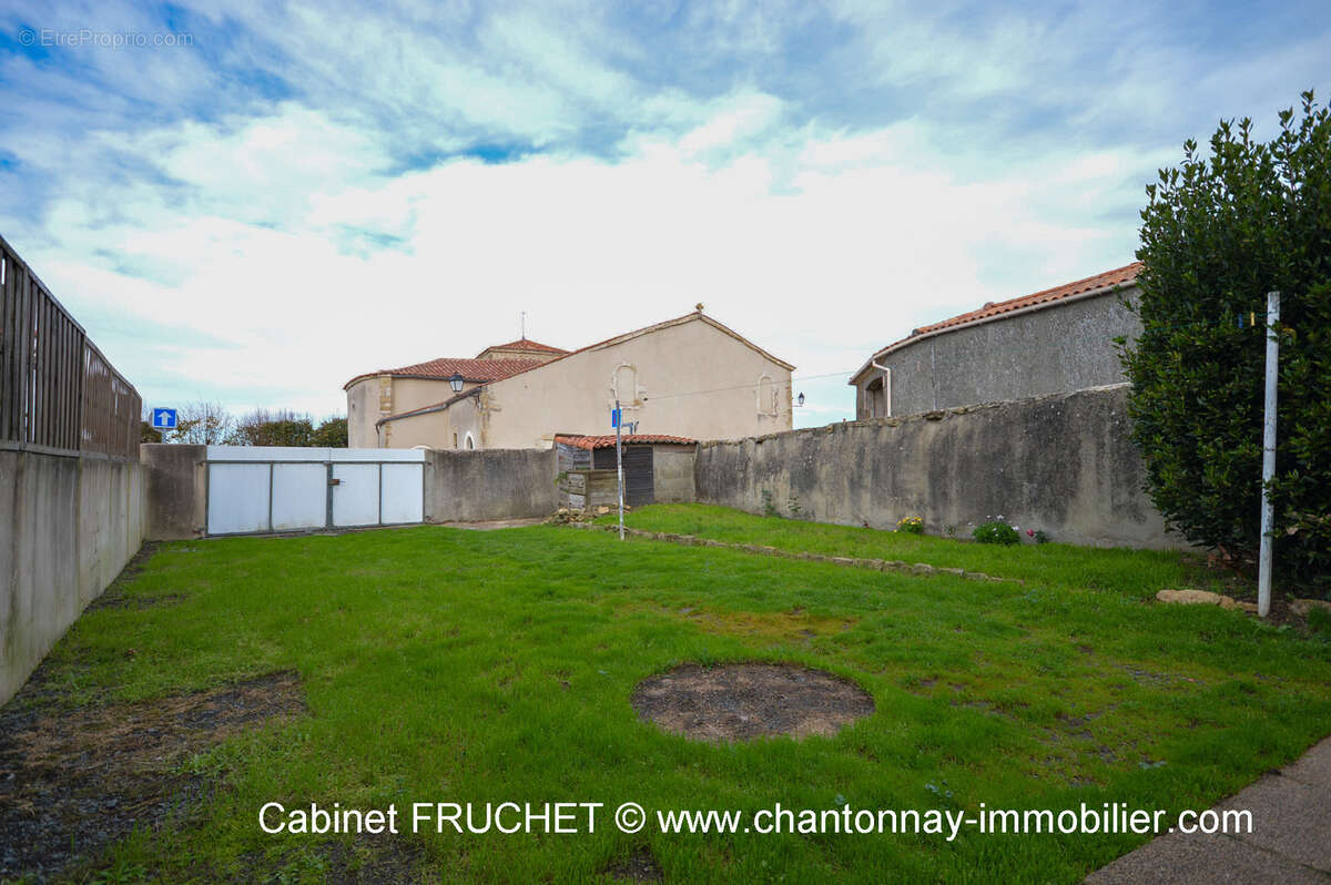 Maison à SIGOURNAIS