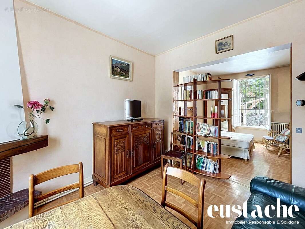 Appartement 38 m² à Fontenay-Sous-Bois  - photo 2