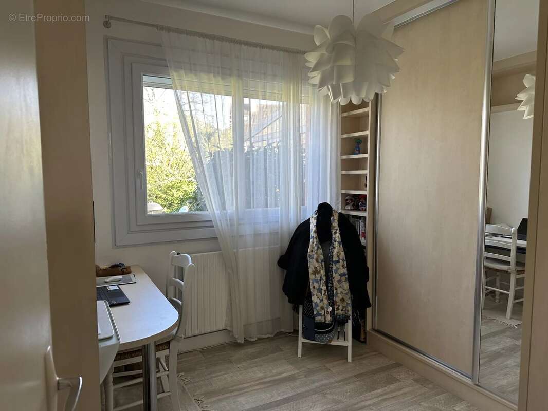 Maison à LEVES
