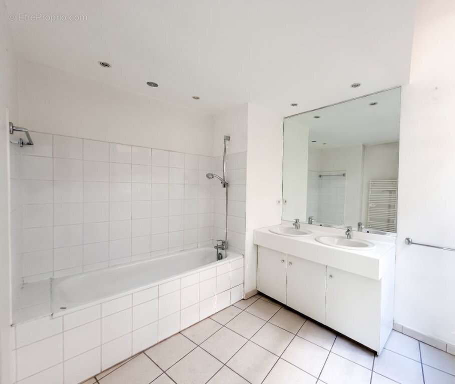 Appartement à LYON-1E