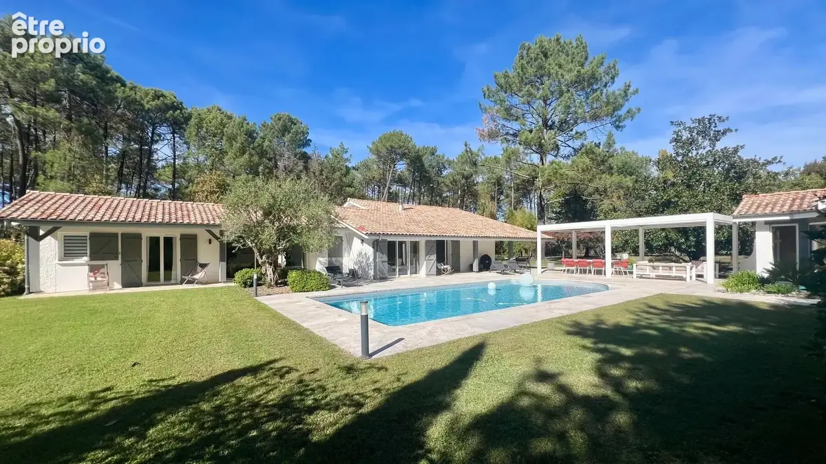 Maison 9 pièces 257 m² à vendre à Gujan-Mestras (33470) - photo 2