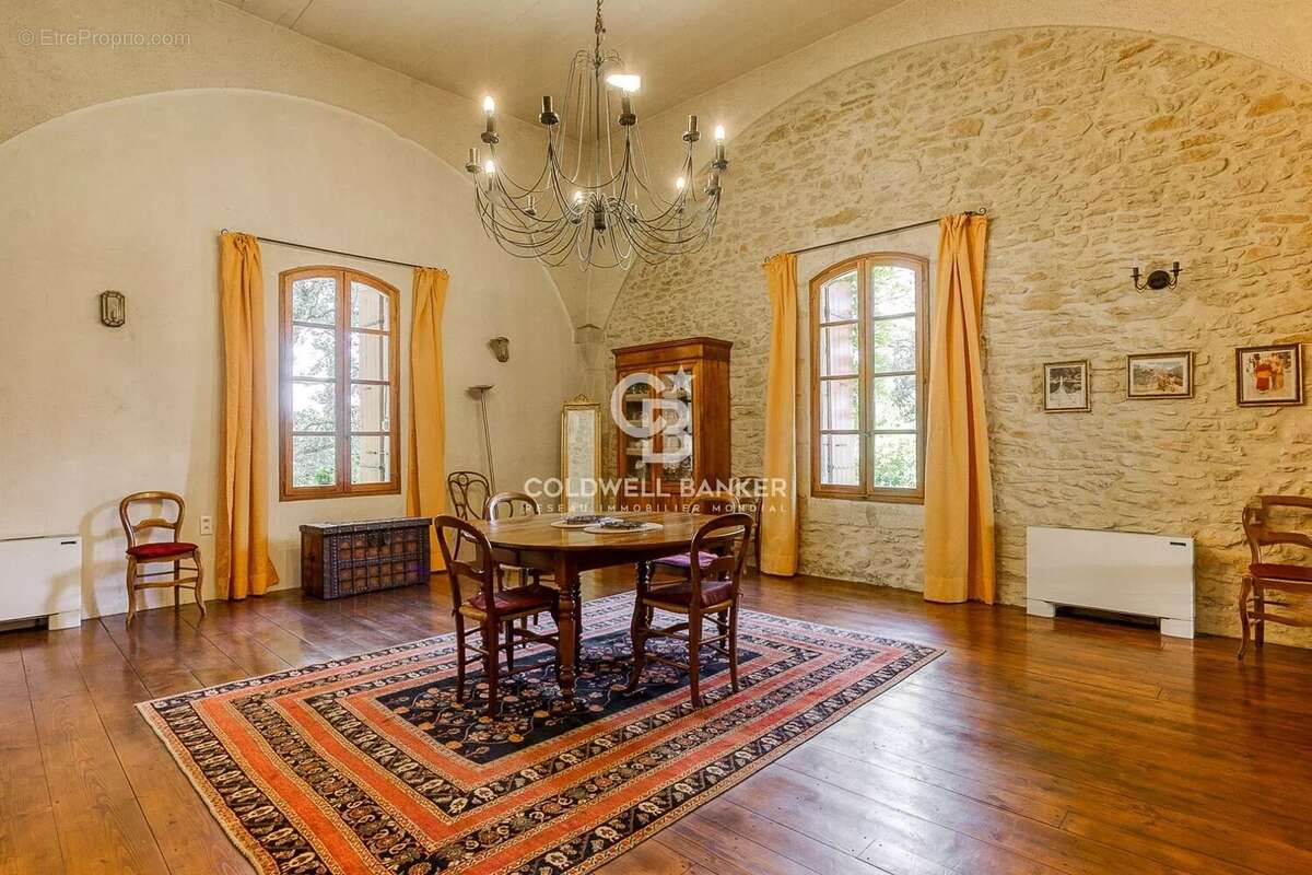 Maison à VENEJAN