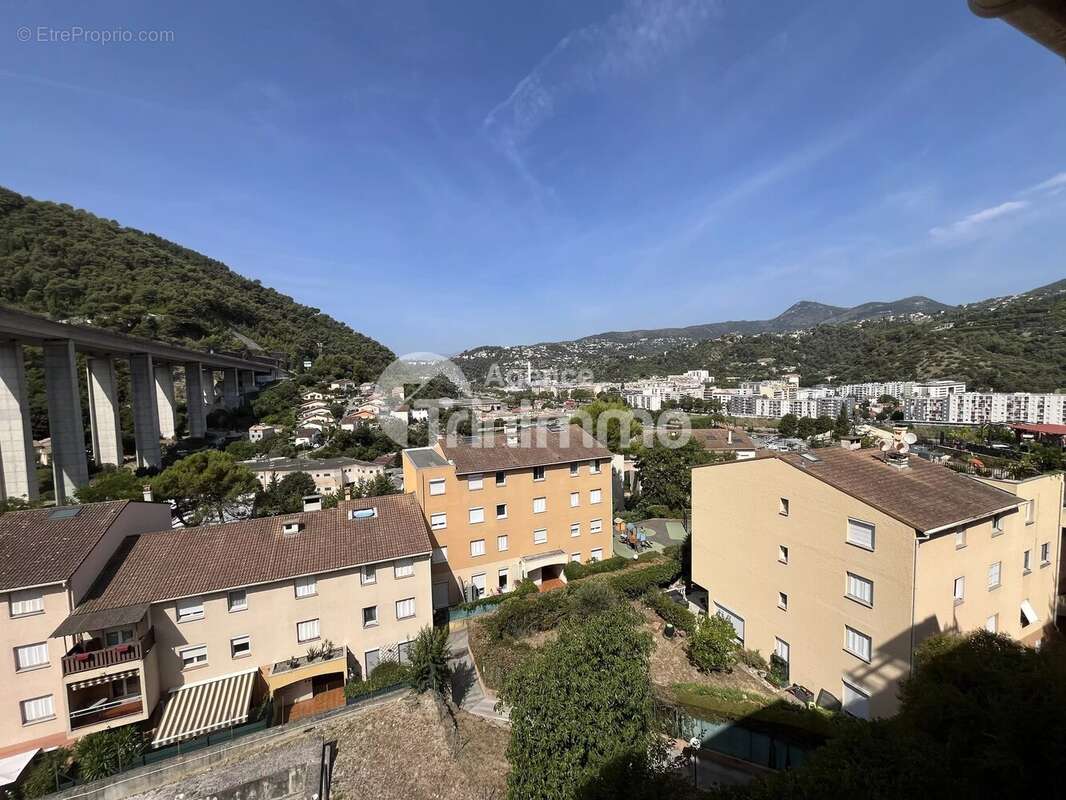 Vente appartement 3-4 pièces La Trinité - photo 12