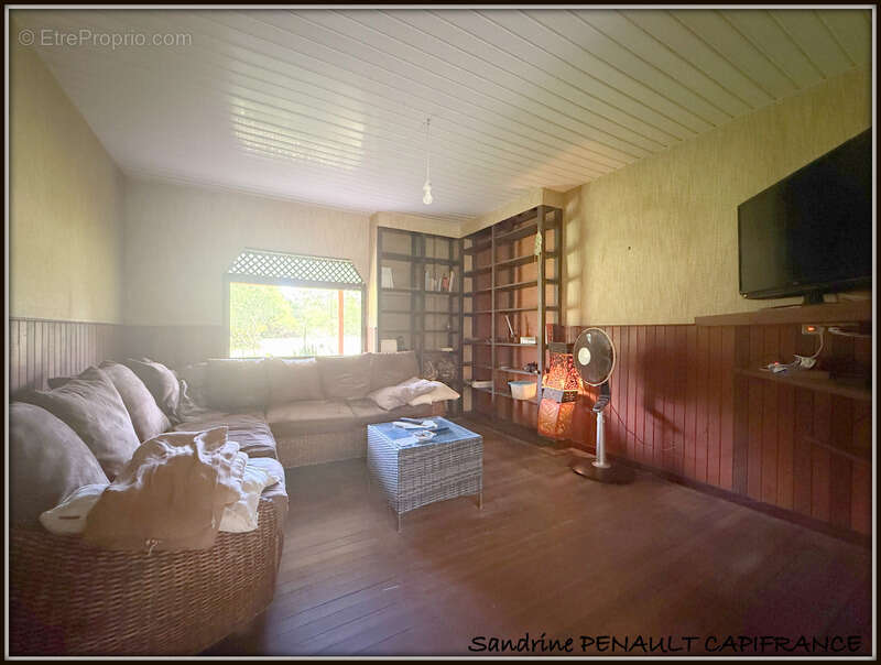A vendre a sinnamary une magnifique maison t6 de 122 m² superficie terrain 3,5 hectares - au prix de 249 000 € - photo 13
