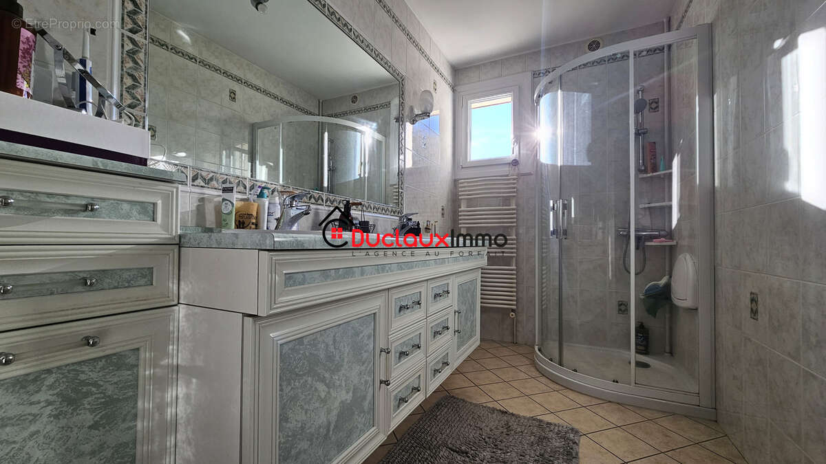 Maison à SANSAC-DE-MARMIESSE