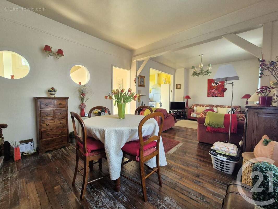 Maison à CHAUMONT-EN-VEXIN