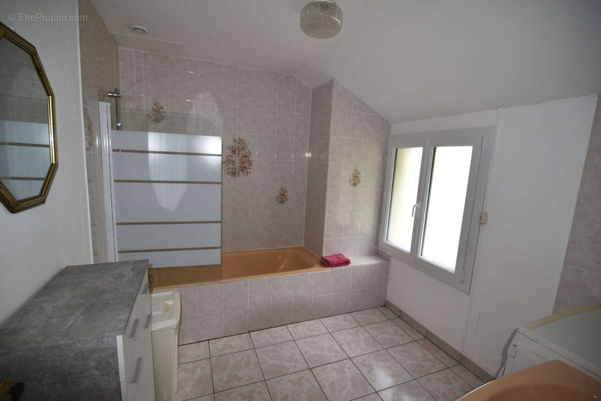 Maison à SAINTE-HONORINE-DU-FAY