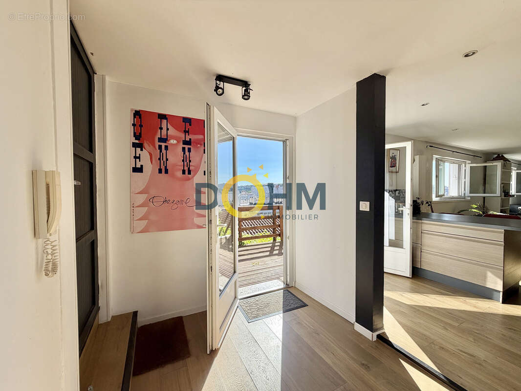Appartement à SAINT-ETIENNE