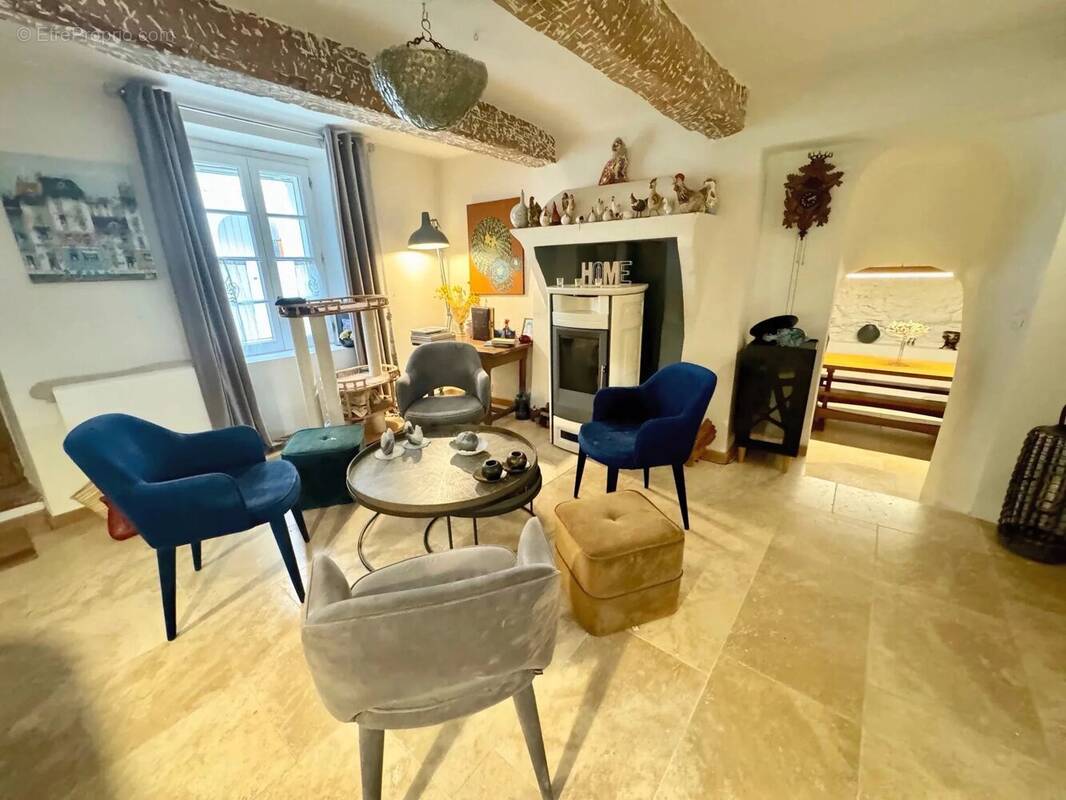 Maison à LA GARDE-FREINET