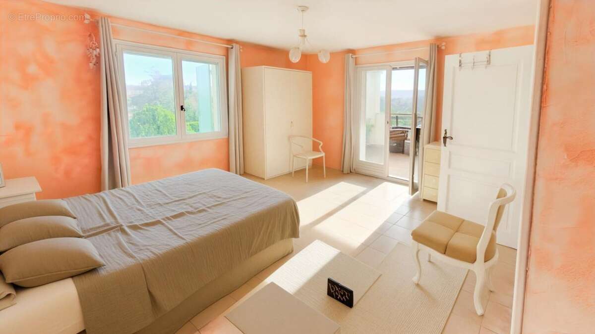 Maison à PEYMEINADE