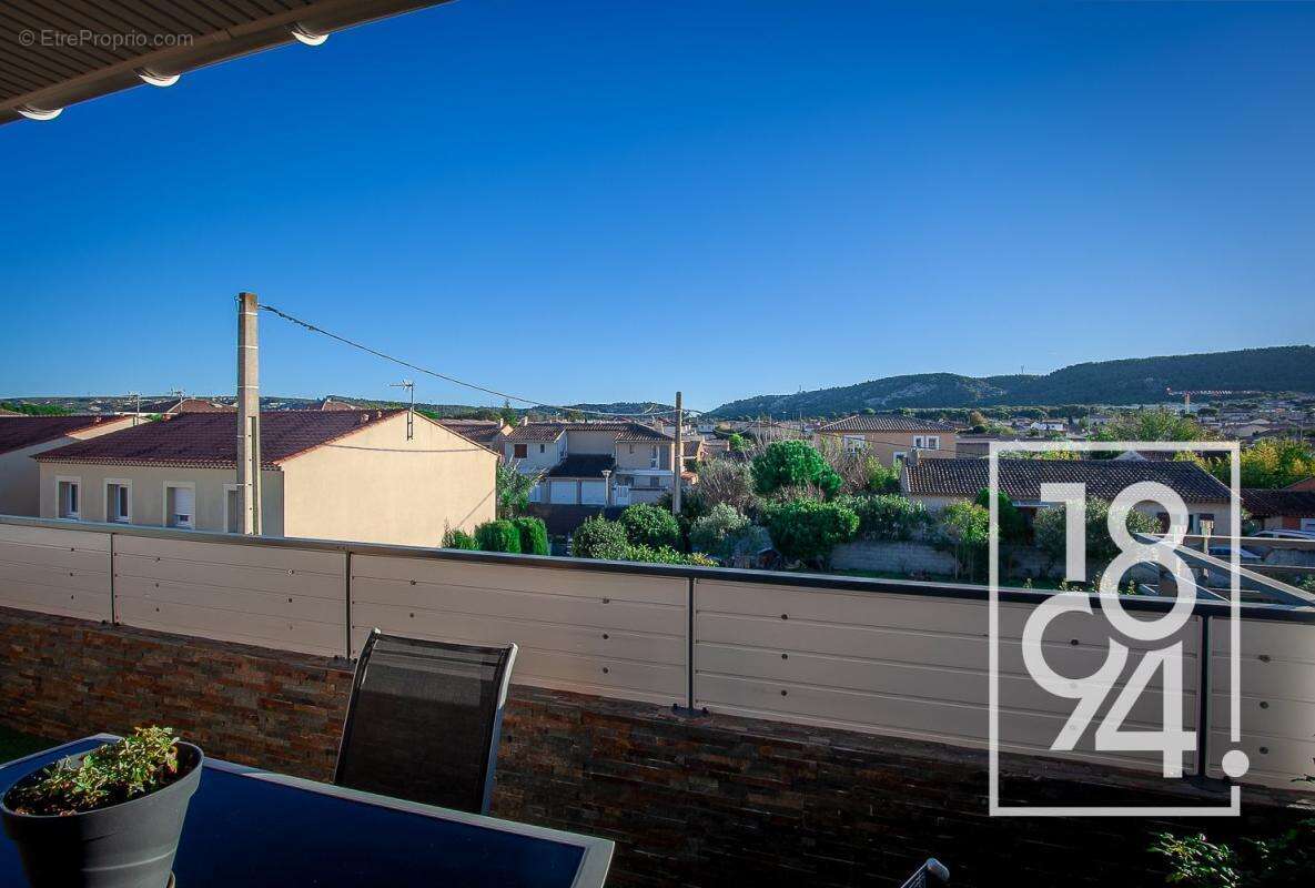 Appartement à CHATEAUNEUF-LES-MARTIGUES