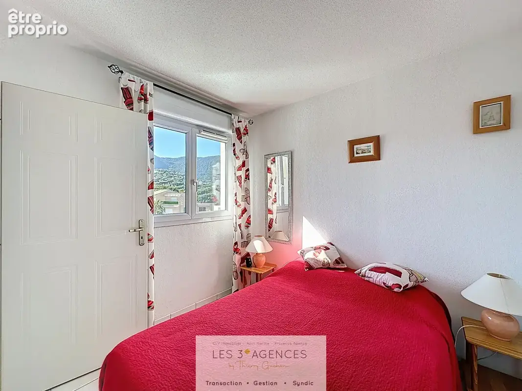 Beau T2 Cabine 41.30m2 - Centre-ville - Box fermé - photo 5