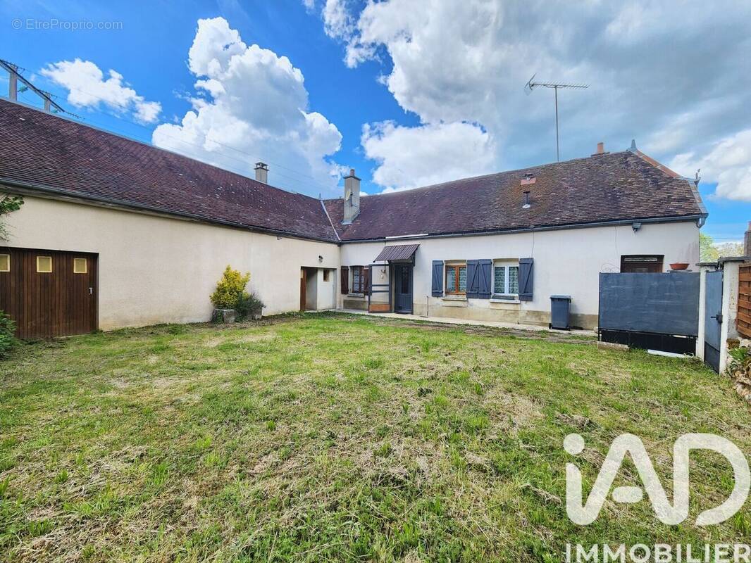 Photo 1 - Maison à NOGENT-EN-OTHE