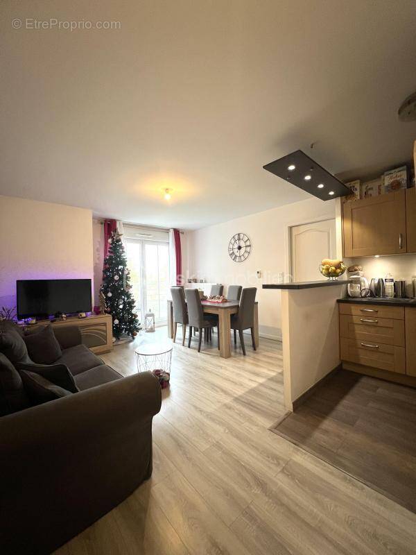 Appartement à VERT-SAINT-DENIS