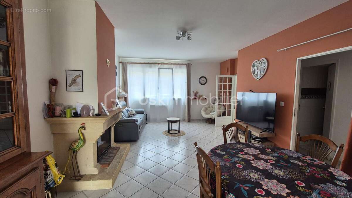 A vendre maison de ville de 129m² trois faces sur terrain de 438m² a elne - centre ville - proche de tous les commerces des ecol - photo 4