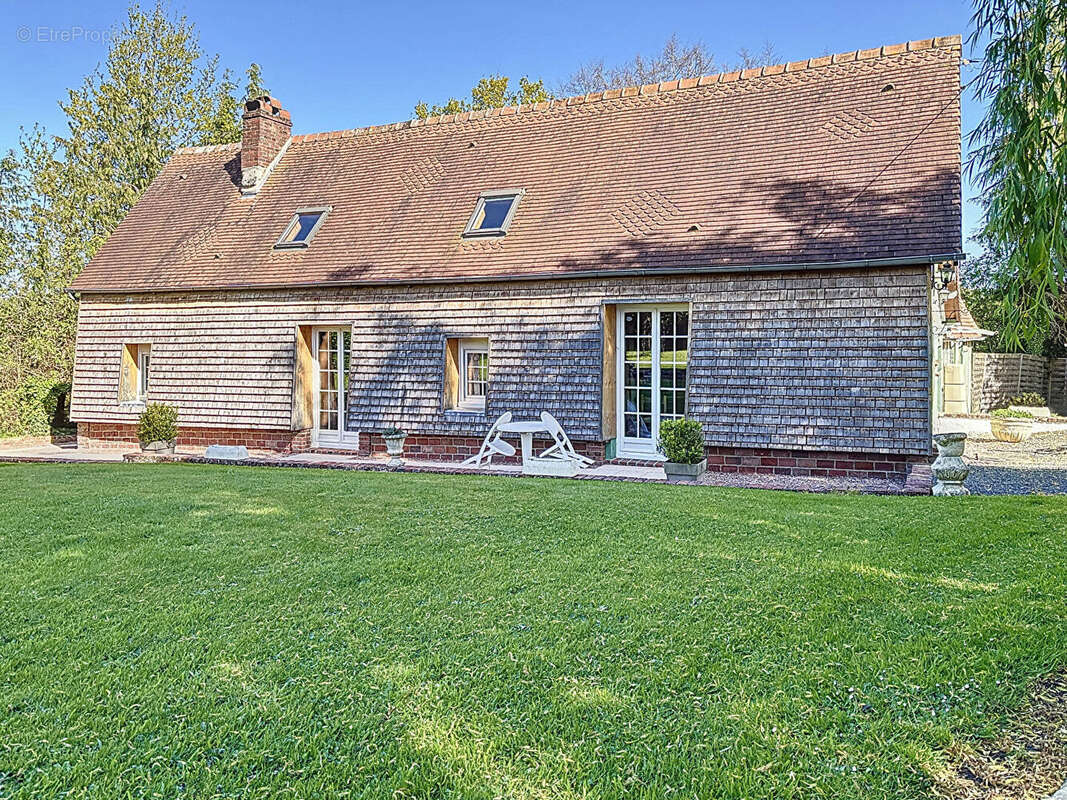 Maison à CASTILLON-EN-AUGE