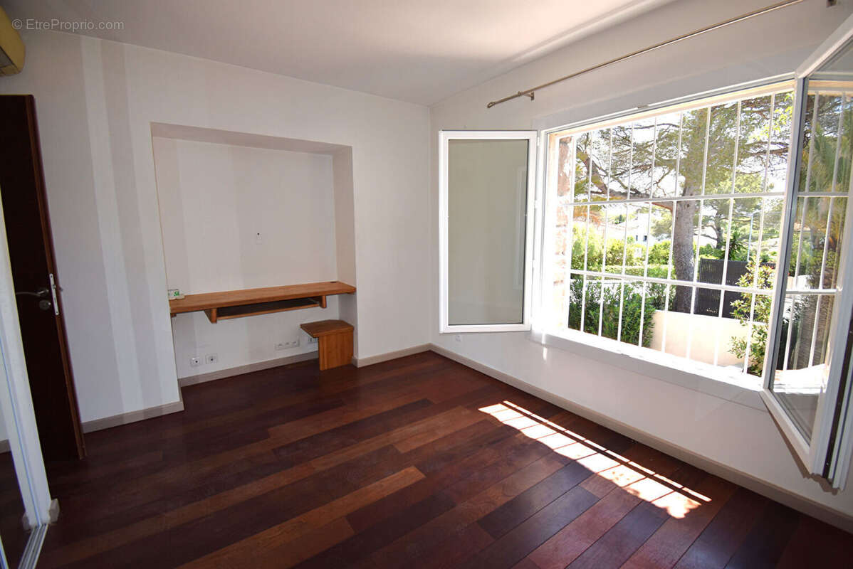 Maison à SAINT-RAPHAEL