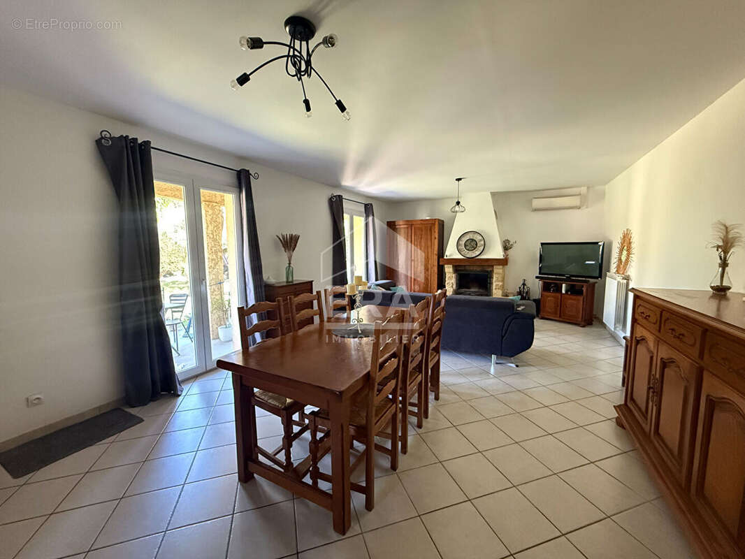 Maison à CHATEAURENARD