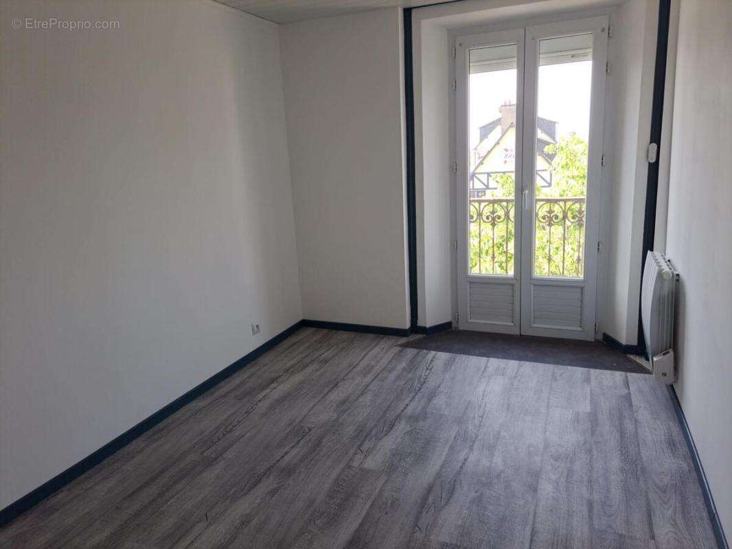Appartement à SAINT-MEEN-LE-GRAND