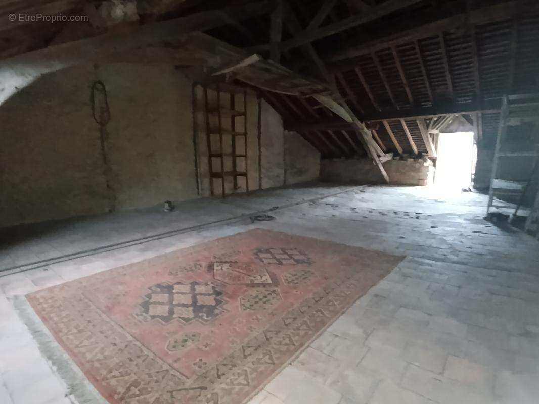 Maison à SAINT-DENIS-D'ORQUES