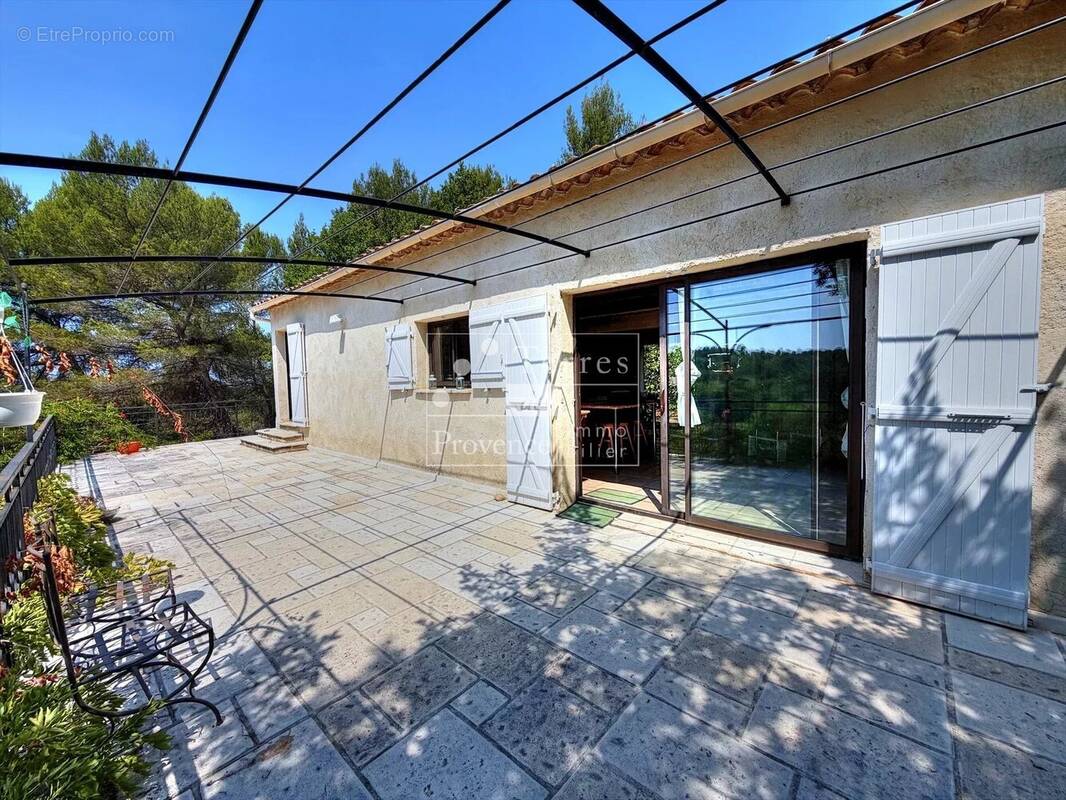 Maison à BAUDINARD-SUR-VERDON