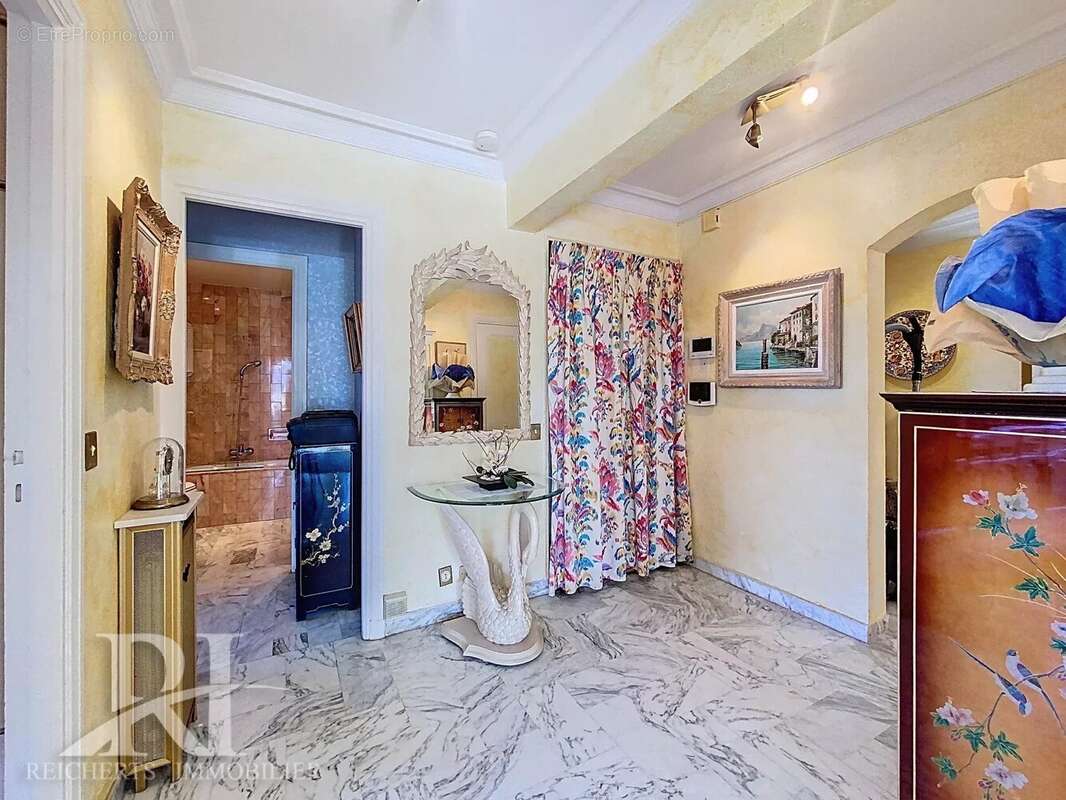 Appartement à LE CANNET