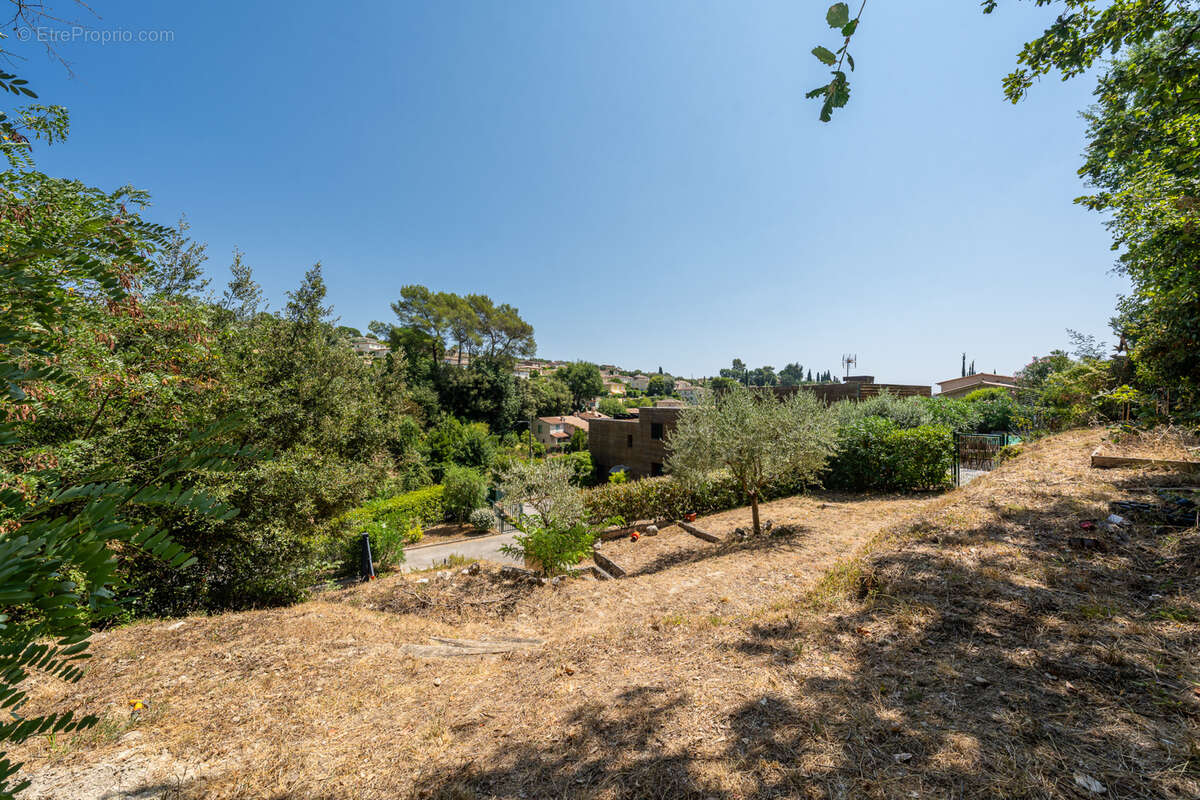 Villa jumelée familiale avec jardin intimiste et piscine   La Colle-sur-Loup - photo 17