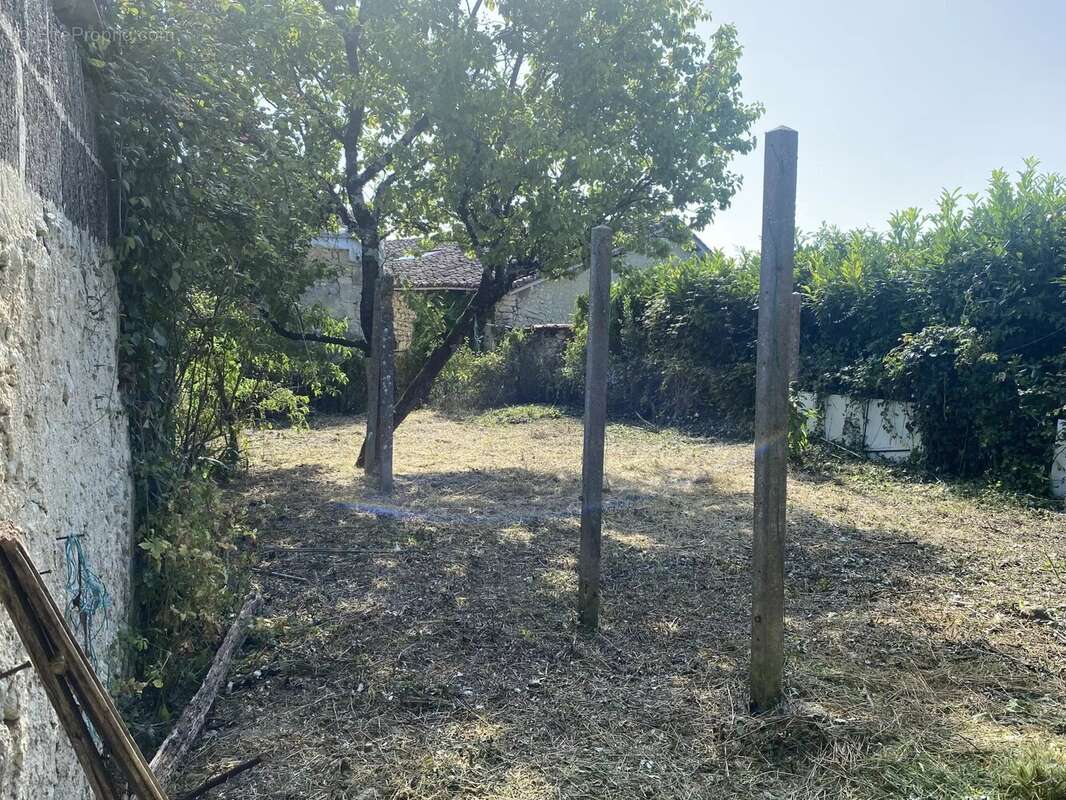 Maison de village de 4 chambres avec jardin et potentiel atelier - photo 2