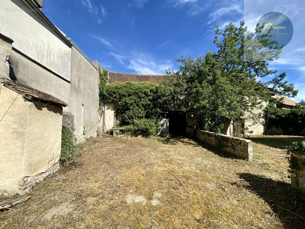Maison à CHEROY