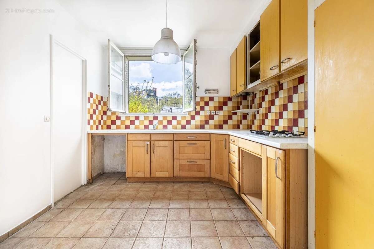 Appartement à PARIS-17E