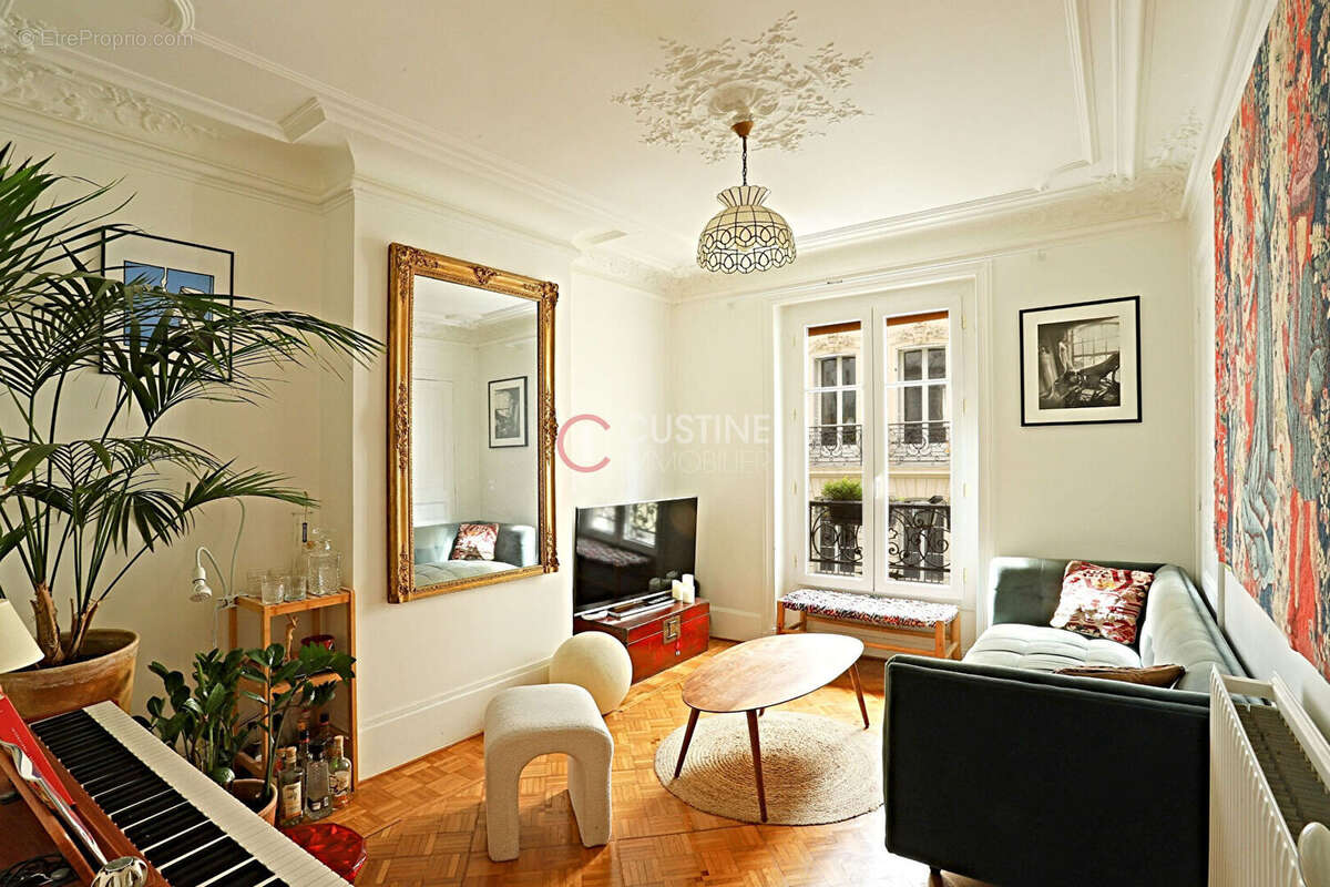 Appartement à PARIS-18E