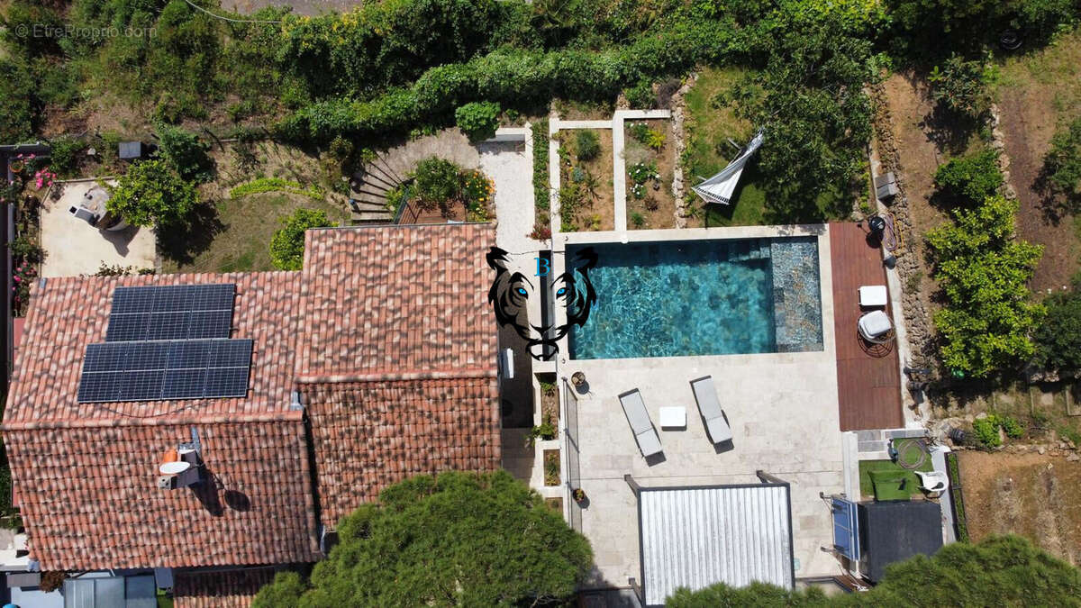 Maison avec piscine vue mer proche centre et plages - Les issambres - photo 10