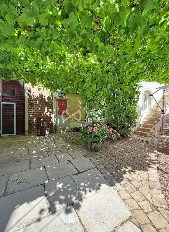 Maison 305 m² à Bourges  - photo 7