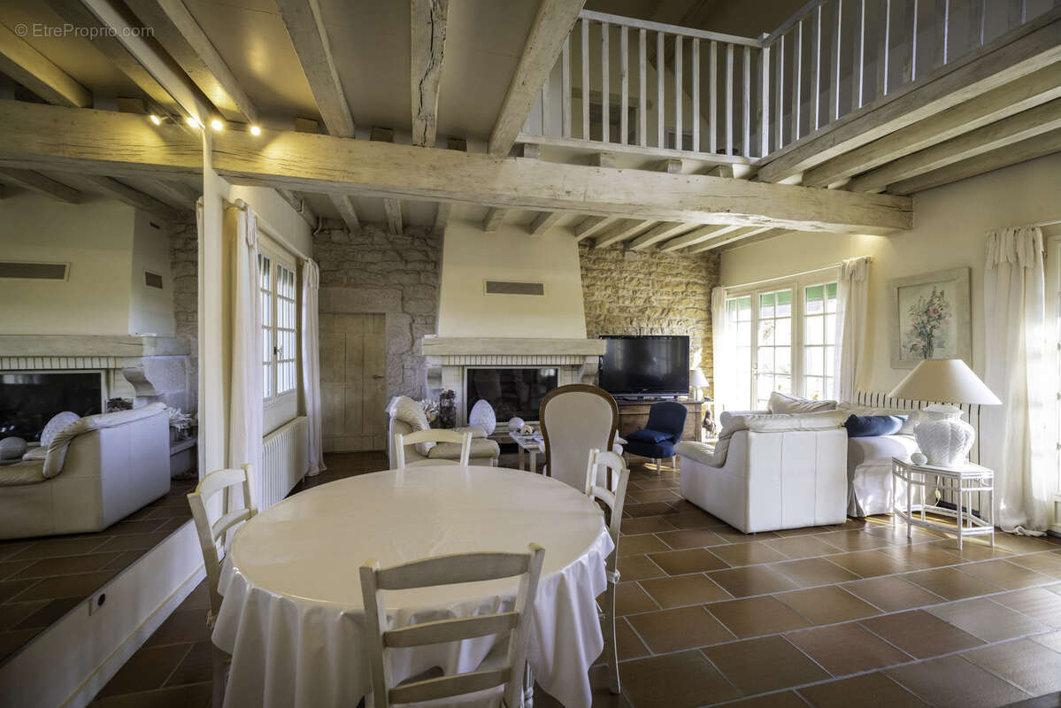Maison à URZY