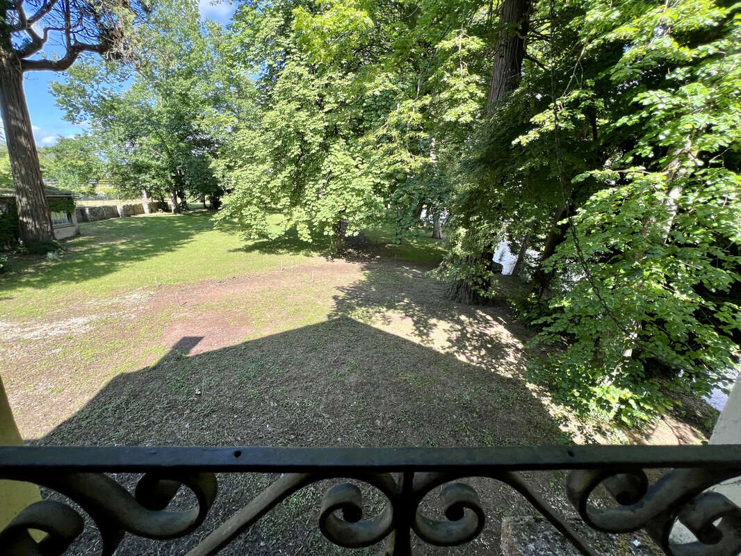 Maison à TERRASSON-LAVILLEDIEU