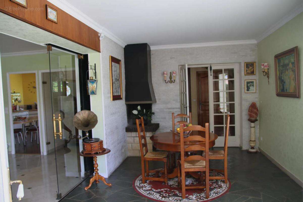 Propriété d’exception – 318 m² habitables , sous‑sol total - photo 4