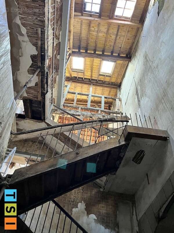 Maison à MONTREJEAU